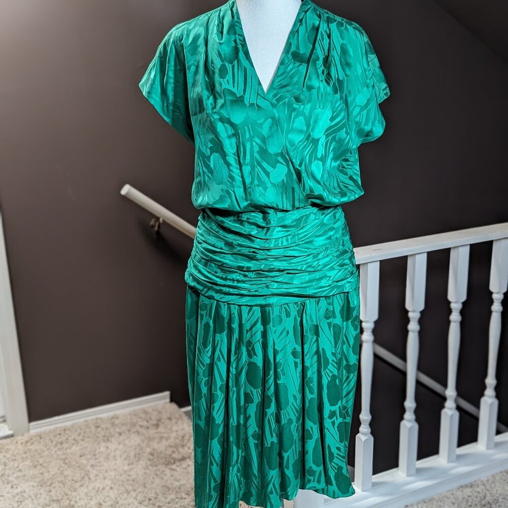 Adrianna Papell Green vintage silk dress, Size 6